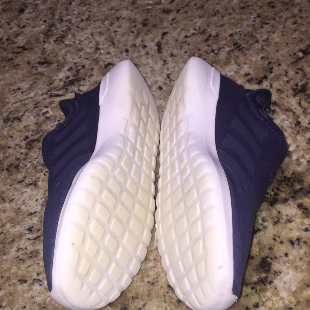 Adidas - Picture 2 of 7